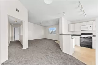 Photo #5: 2692914 Listing 