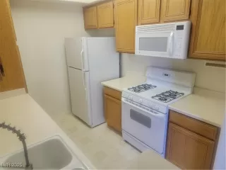 Photo #1: 2692924 Listing 