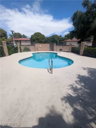 Photo #3: 2692925 Listing