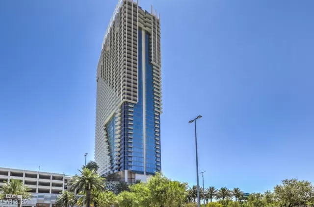 MLS: 2692946 Condo For Sale