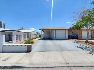 Photo #1: 2692971 Listing 