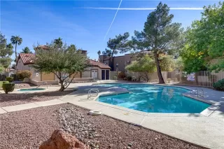 Photo #3: 2692982 Listing 