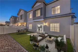 Photo #1: 2692991 Listing 