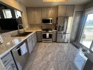 Photo #4: 2693010 Listing 