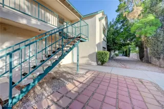 Photo #3: 2693018 Listing 