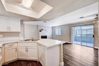 Photo #1: 2693035 Listing