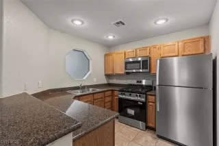 Photo #2: 2693051 Listing 