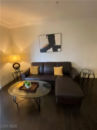 Photo #2: 2693061 Listing 