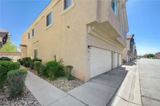 Photo #1: 2693095 Listing 