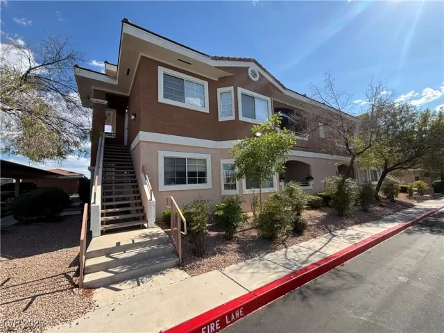 MLS: 2693113 Condo For Sale