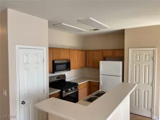 Photo #4: 2693128 Listing 