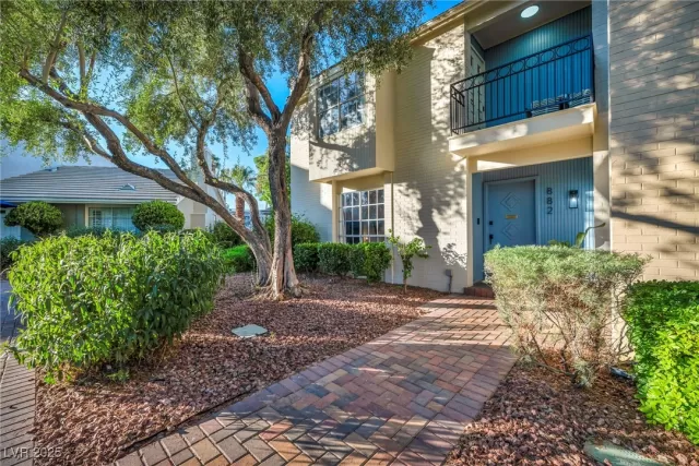 MLS: 2693135 Condo For Sale