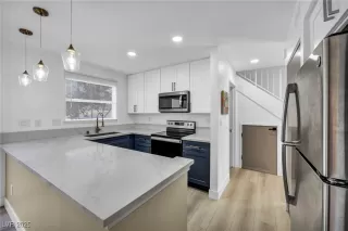 Photo #4: 2693135 Listing