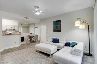 Photo #4: 2693176 Listing 