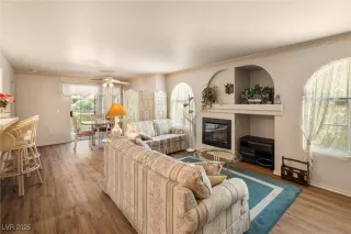 Photo #4: 2693208 Listing 