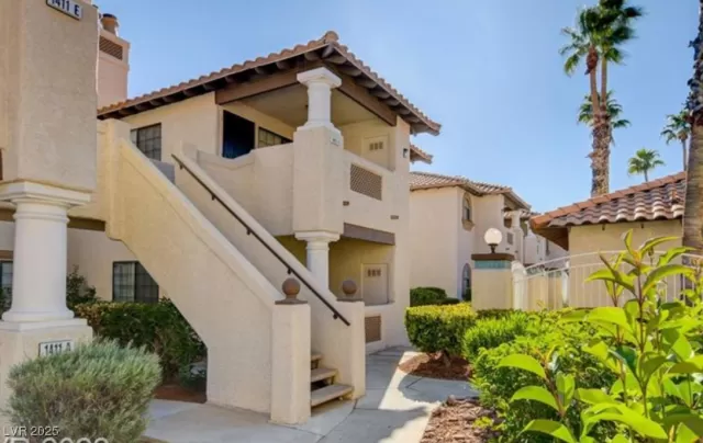 MLS: 2693213 Condo For Sale