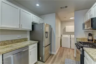 Photo #5: 2693257 Listing