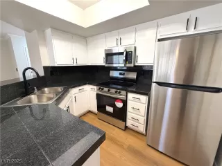 Photo #3: 2693350 Listing 