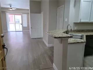 Photo #1: 2693362 Listing 