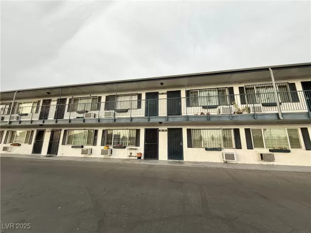 MLS: 2693363 Condo For Sale