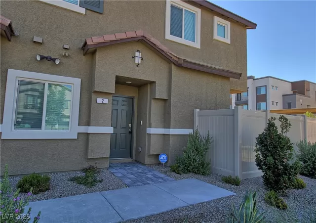 MLS: 2693376 Condo For Sale