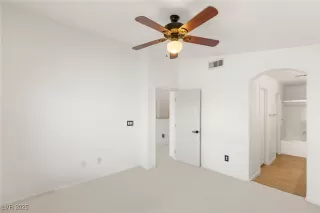 Photo #4: 2693408 Listing