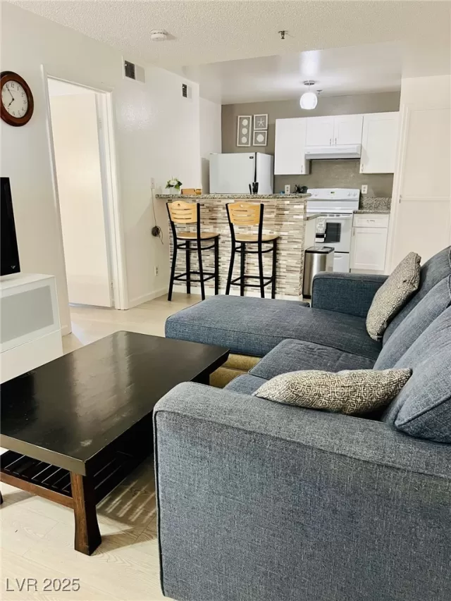 MLS: 2693421 Condo For Sale