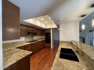 Photo #4: 2693454 Listing