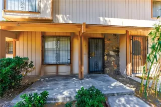 Photo #2: 2693478 Listing