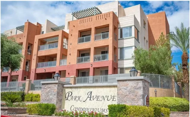 MLS: 2693486 Condo For Sale