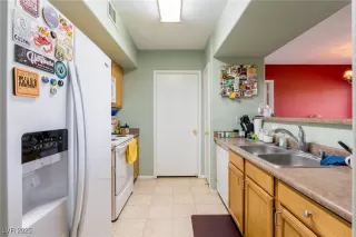 Photo #4: 2693500 Listing