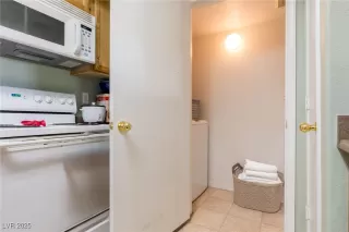 Photo #6: 2693500 Listing