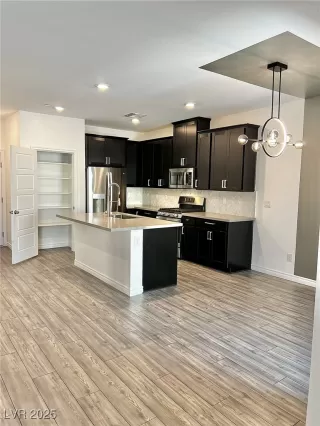 Photo #6: 2693511 Listing 