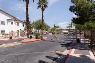 Photo #2: 2693516 Listing 