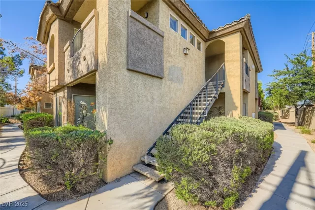 MLS: 2693533 Condo For Sale