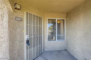 Photo #2: 2693533 Listing 