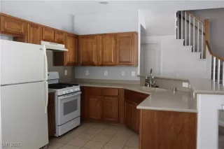 Photo #1: 2693537 Listing 