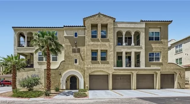 MLS: 2693547 Condo For Sale