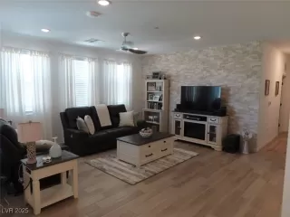 Photo #5: 2693547 Listing 