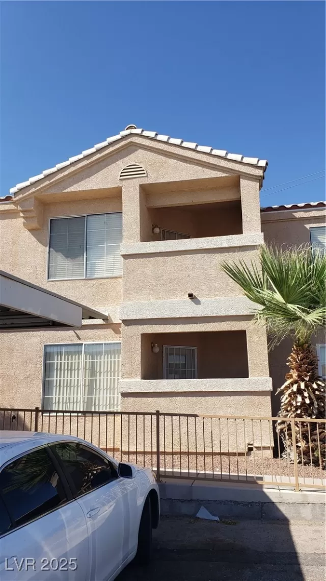 MLS: 2693548 Condo For Sale