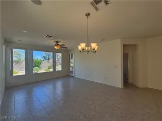 Photo #4: 2693559 Listing