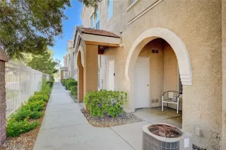 Photo #2: 2693581 Listing 