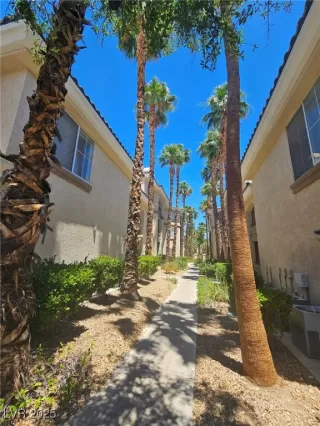 Photo #5: 2693582 Listing