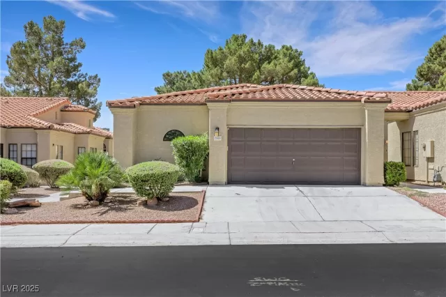 MLS: 2693620 Condo For Sale