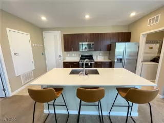 Photo #2: 2693623 Listing