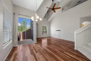 Photo #3: 2693639 Listing