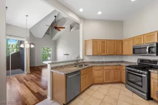 Photo #6: 2693639 Listing