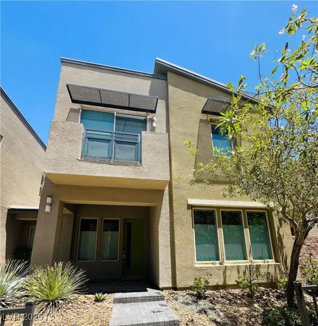 MLS: 2693678 Condo For Sale