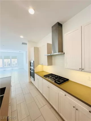 Photo #6: 2693678 Listing