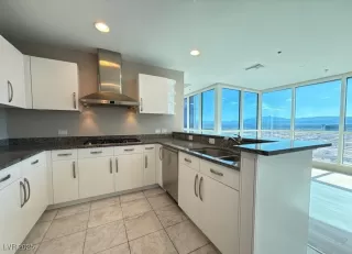 Photo #4: 2693701 Listing 